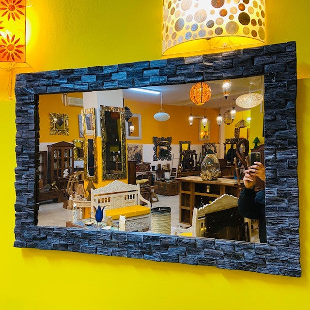 Miroir ethnique en bois avec cadre argenté minimaliste