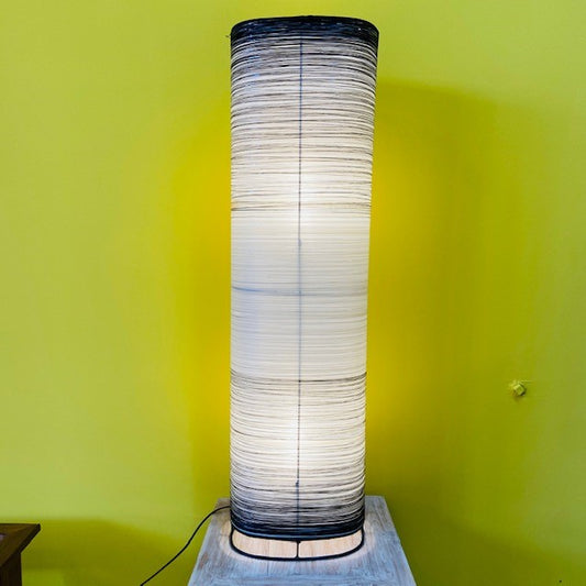 Lampada da terra ferro battuto tessuto bianco e nero