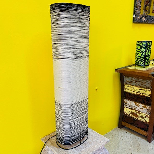 Lampada da terra ferro battuto tessuto bianco e nero