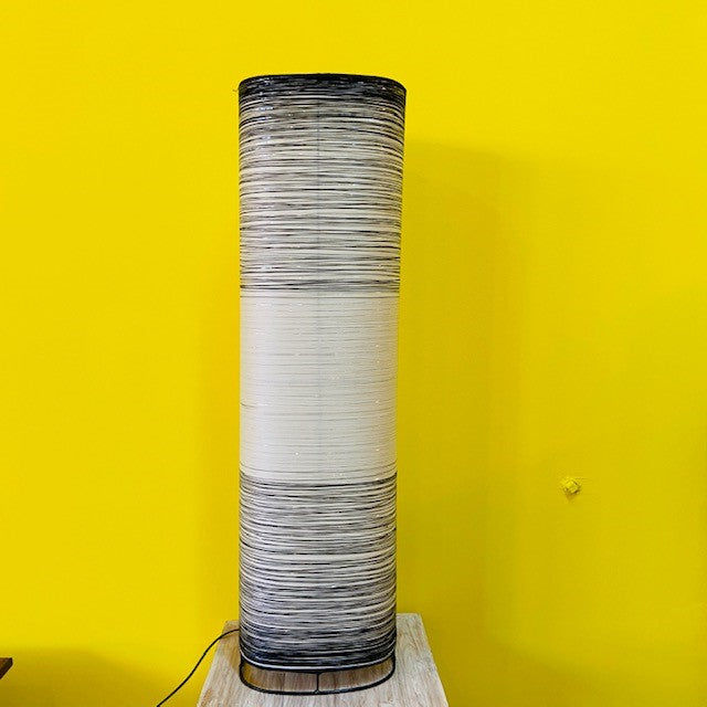 Lampada da terra ferro battuto tessuto bianco e nero