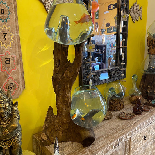 Vase décoratif ethnique en verre et racine d'aquarium
