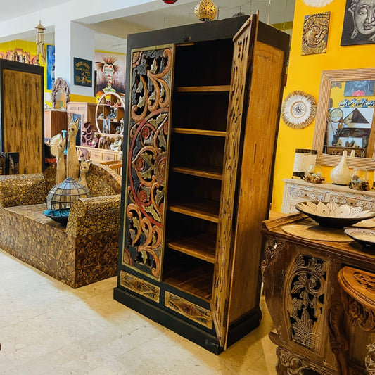 Armoire ethnique, meuble artisanal, placard de cuisine
