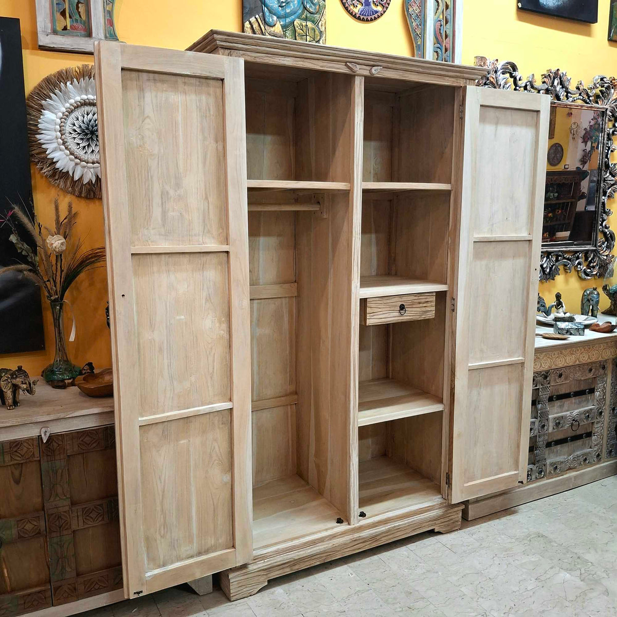 Armadio etnico in teak shabby chic guardaroba arte povera