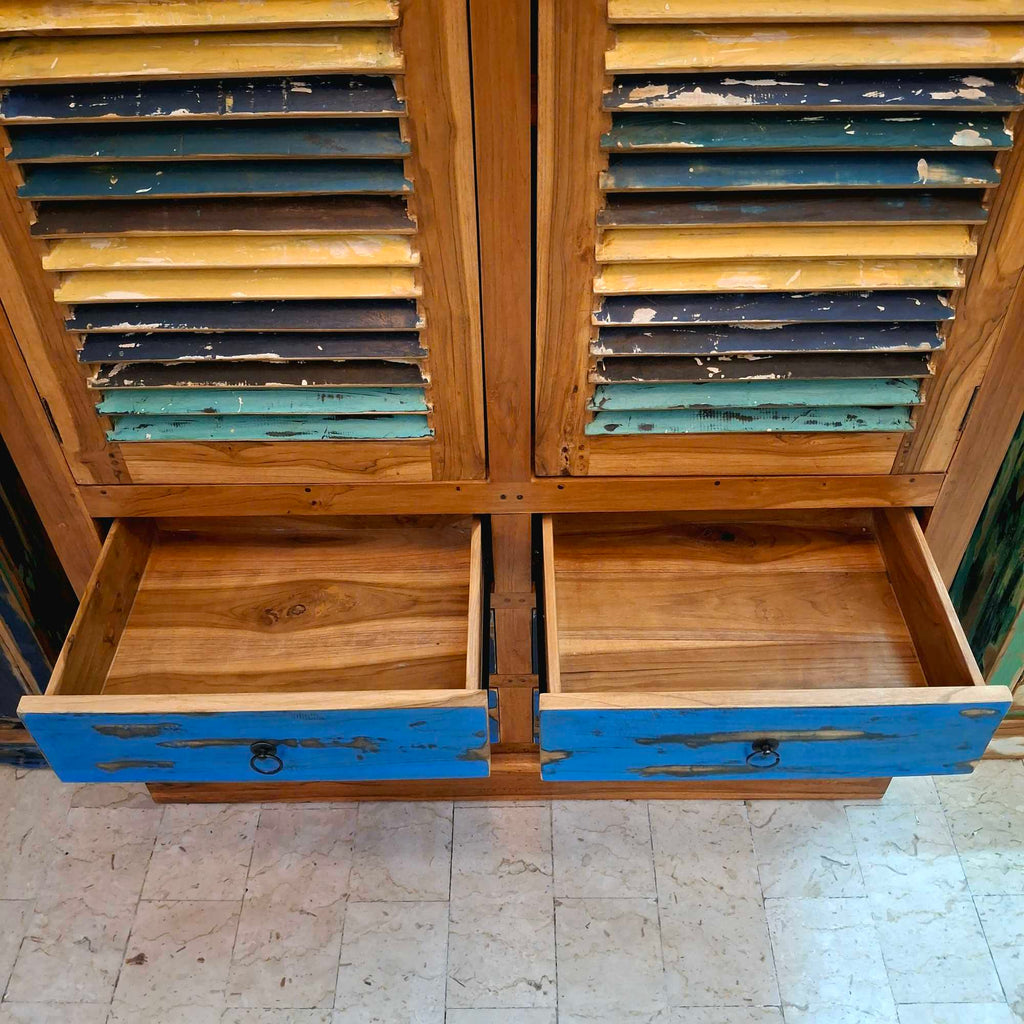 Ethischer Kleiderschrank aus Teakholz mit Schubladen