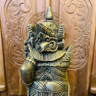 Statue en pierre Barong Raksasa, divinité hindoue gardienne