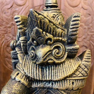 Statue en pierre Barong Raksasa, divinité hindoue gardienne