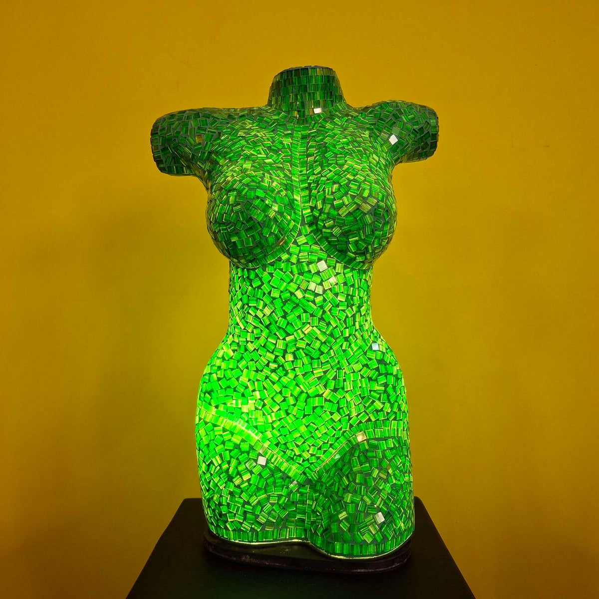 Lampada etnica Busto di donna abatjour in vetro