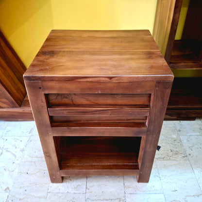 Comodino etnico in legno teak con cassetto
