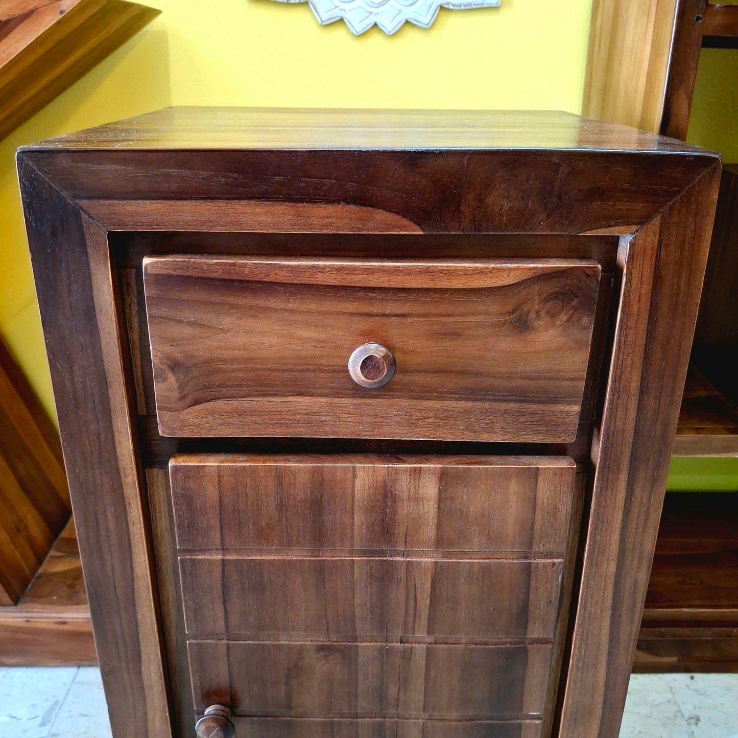 Comodino etnico in legno teak stile minimal