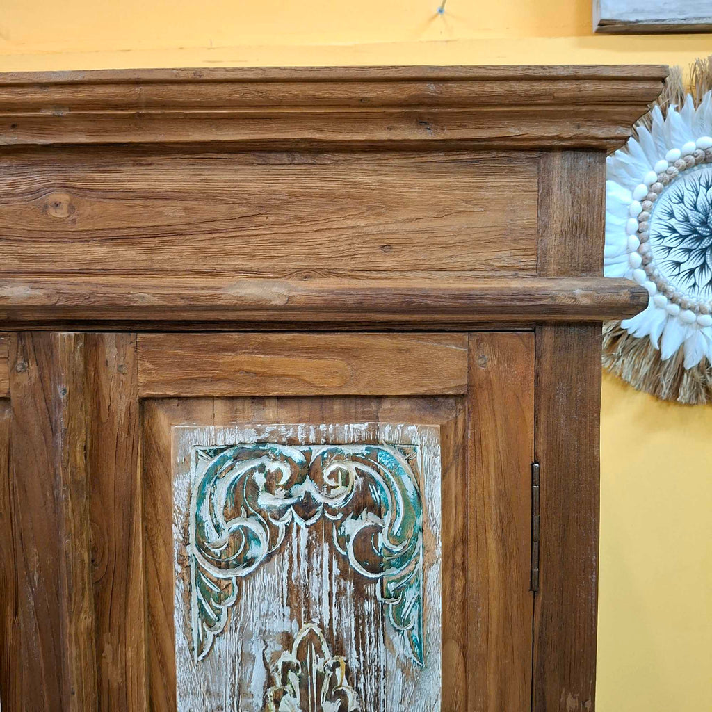 Hohe Anrichte aus Teakholz Schrank Ethno-Möbel