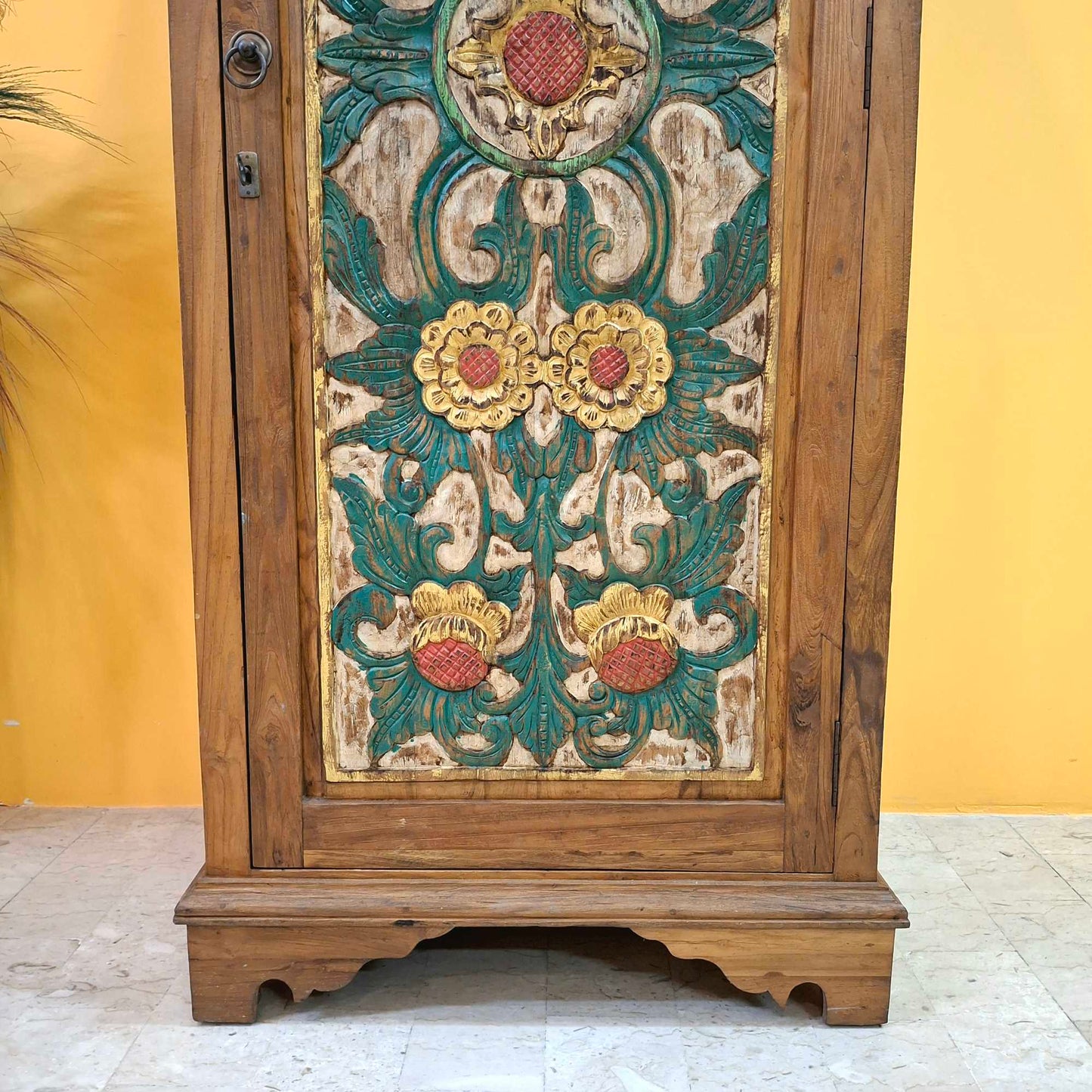 Credenza etnica a colonna armadio vintage in teak