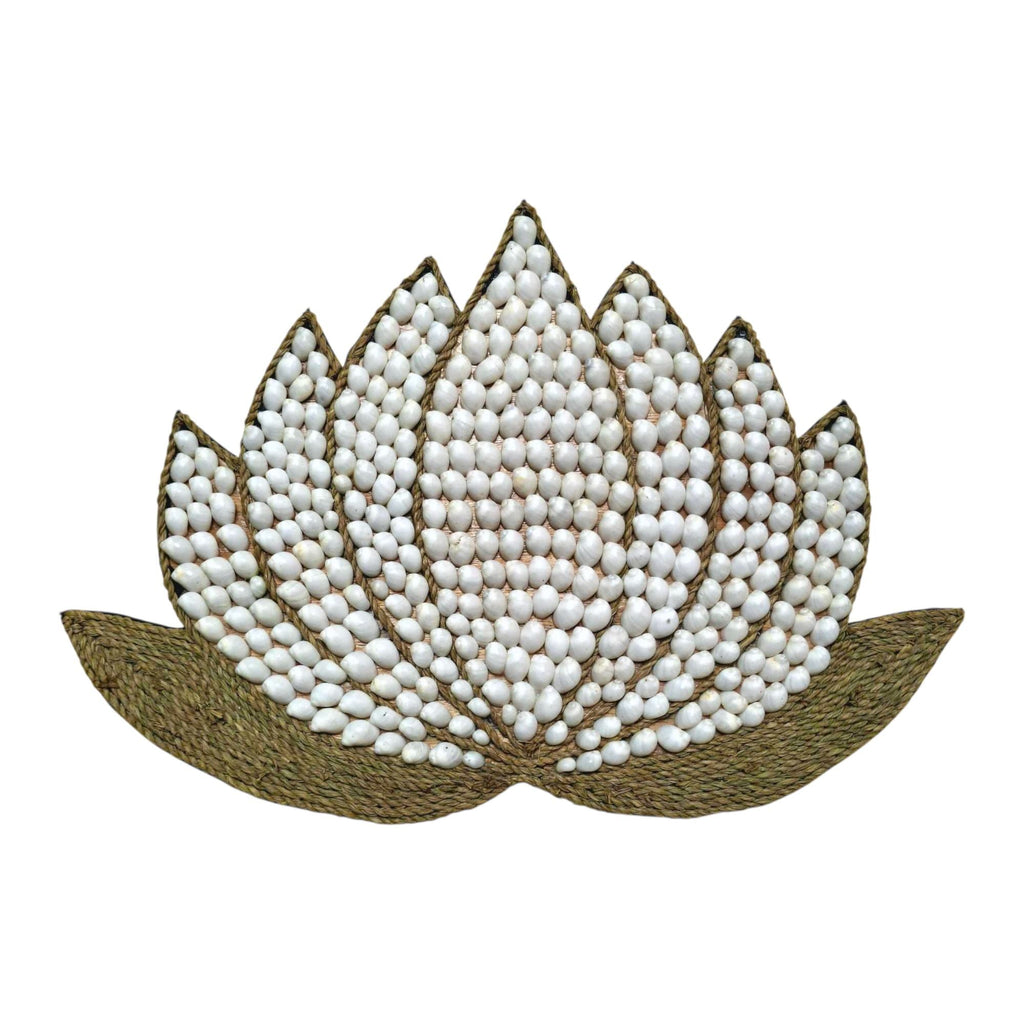 Fiore di loto in fibra e conchiglie naturali
