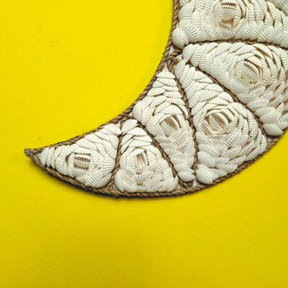 Decorazione da parete etnica luna e conchiglie incastonate
