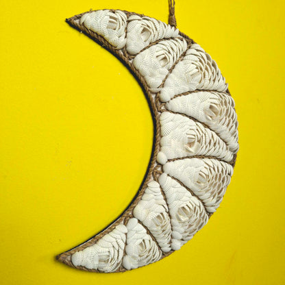 Decorazione da parete etnica luna e conchiglie incastonate
