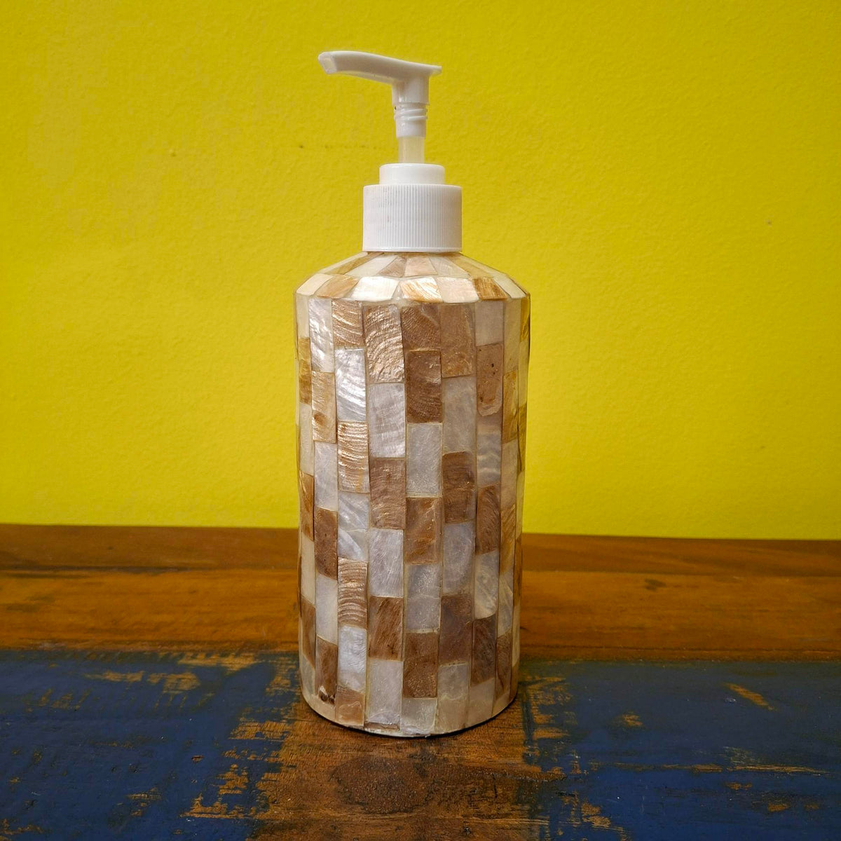 Dispenser porta sapone liquido in madre perla