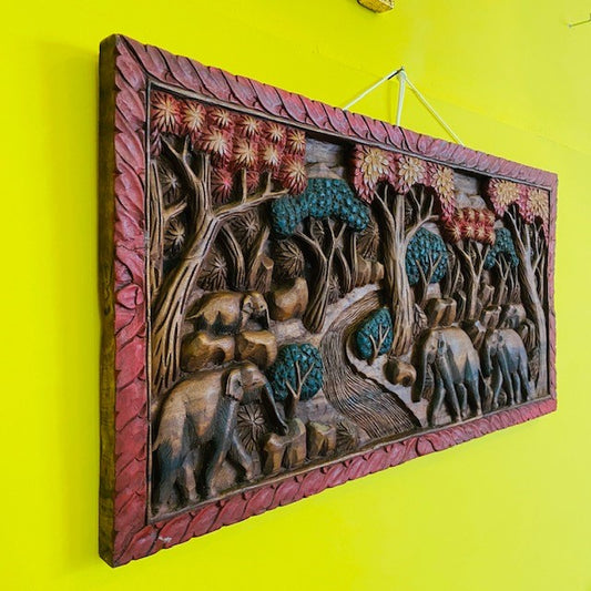 Panneau décoratif avec frise d'éléphants en bois massif