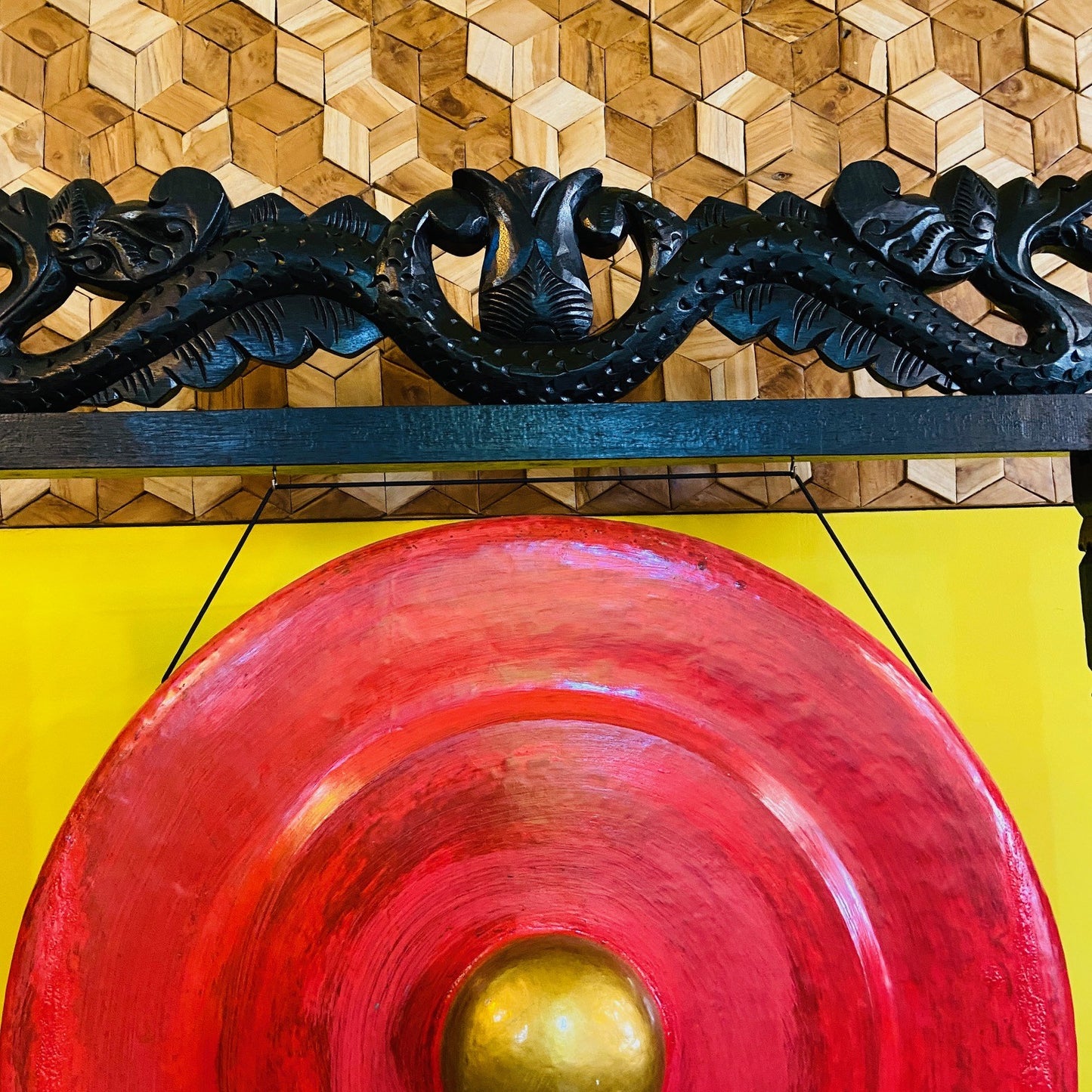 Professional Gong Stand Wood Carvings and Dragons