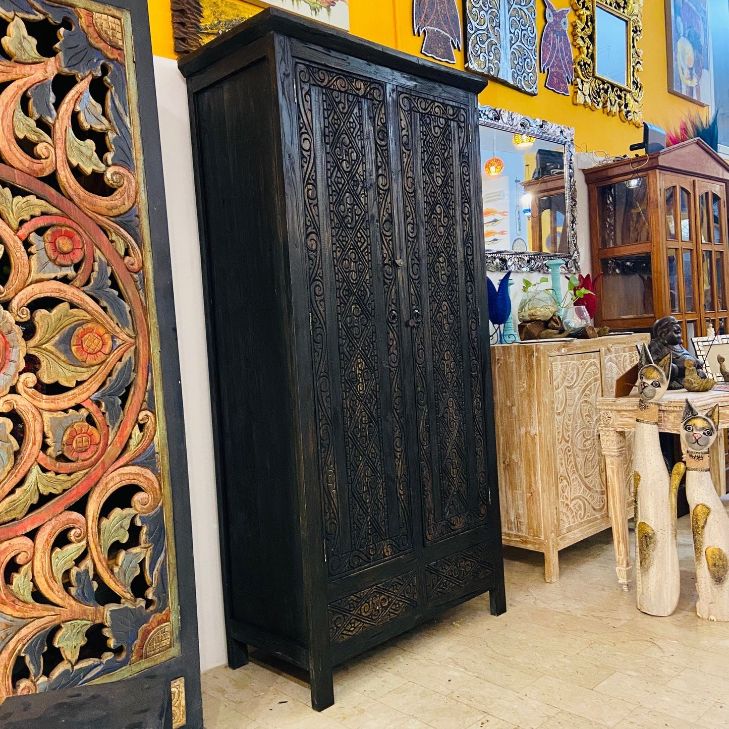 Armoire ethnique viking Armoire tribale celtique
