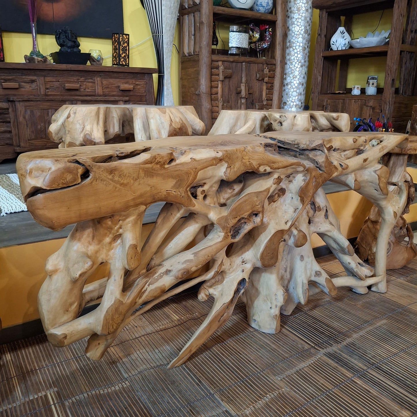 Consolle etnica in radice di legno teak