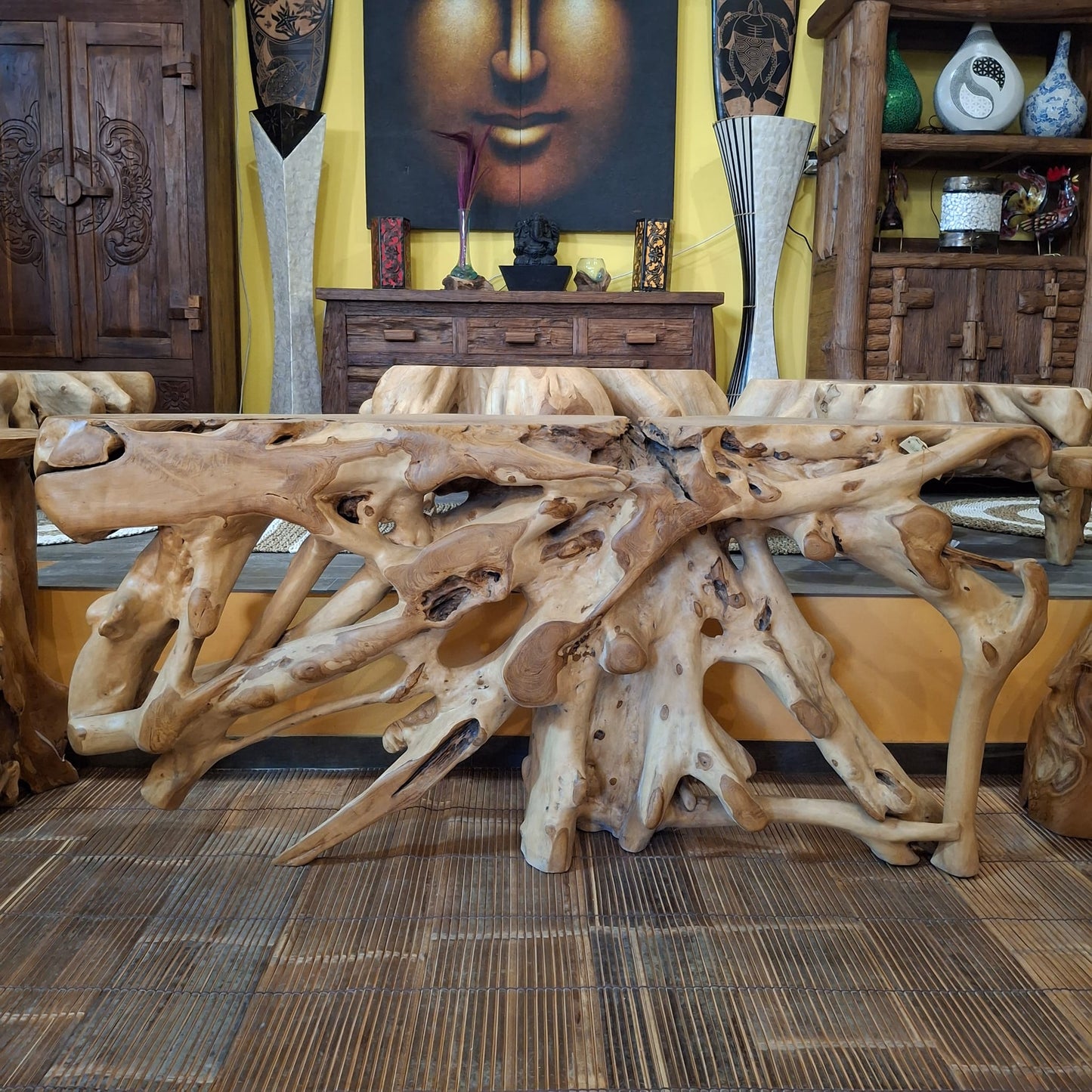 Consolle etnica in radice di legno teak