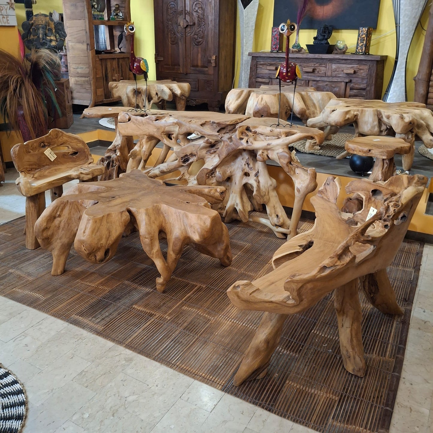 Consolle etnica in radice di legno teak