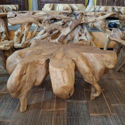 Tavolino etnico in radice di legno teak
