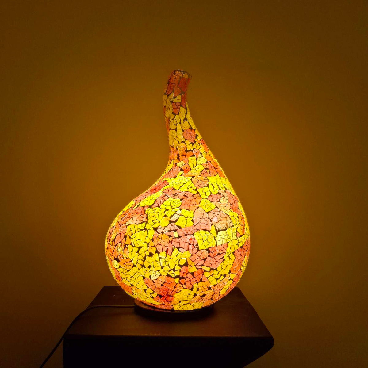 Lampada etnica in mosaico di vetro abatjour