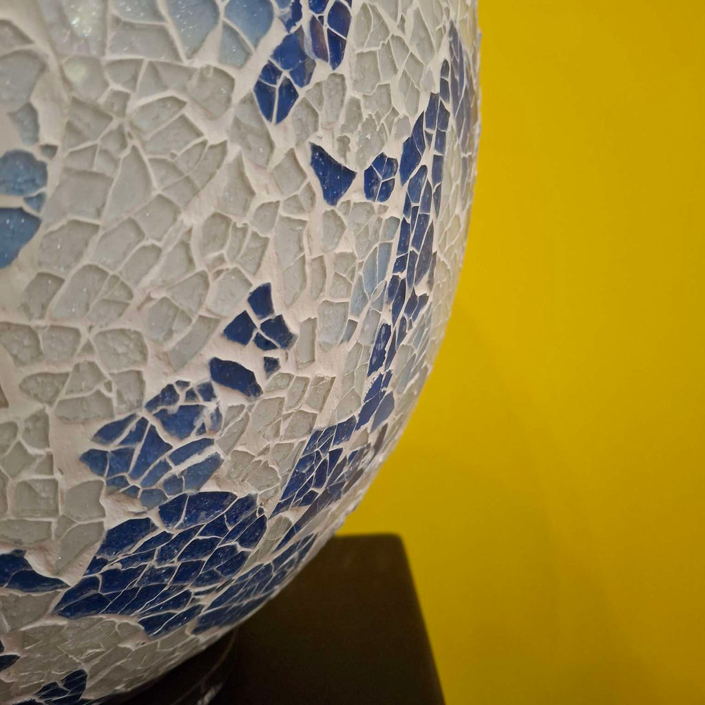 Tischleuchte Abatjour aus Glas in Weiß und Blau
