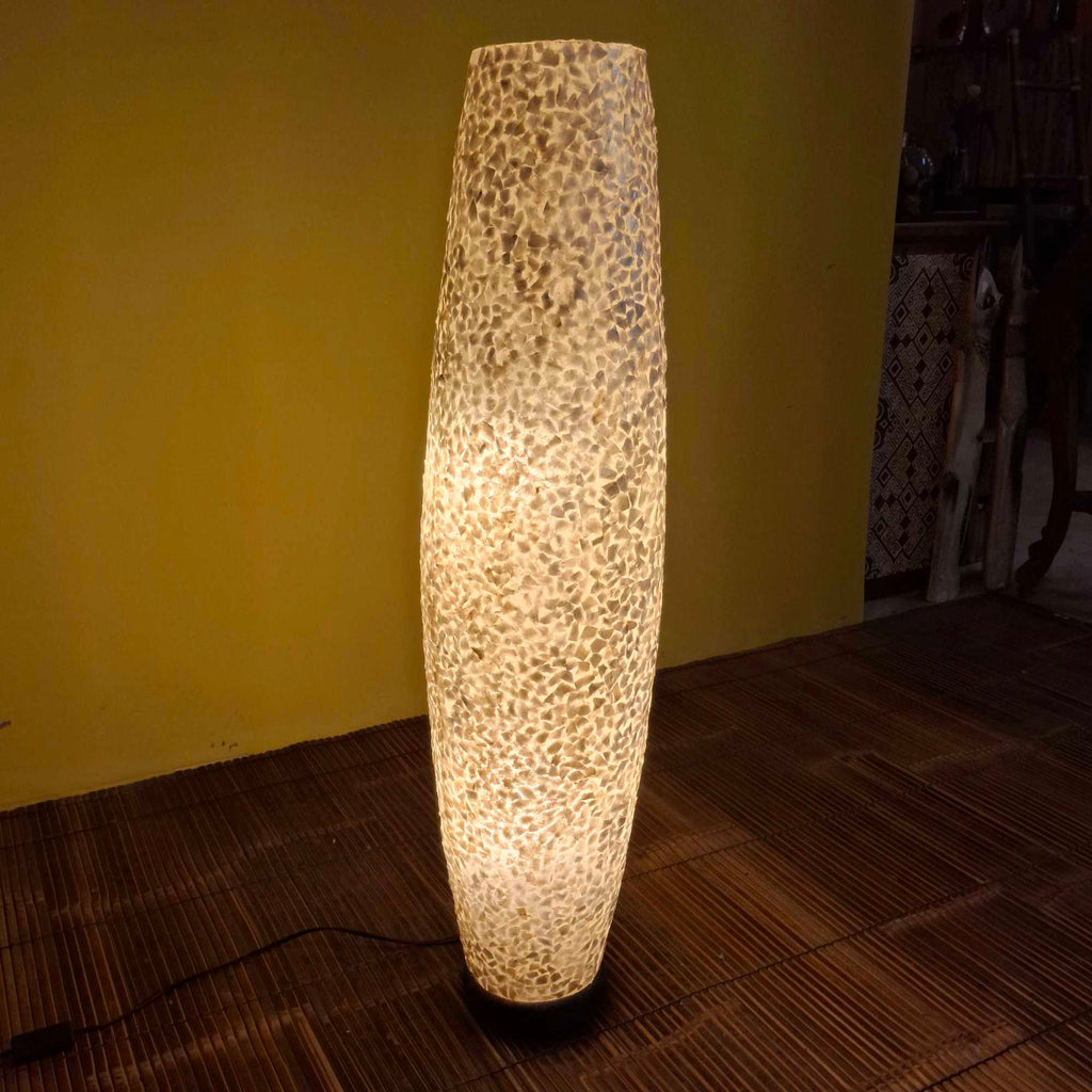 Lampada etnica da terra piantana in madre perla