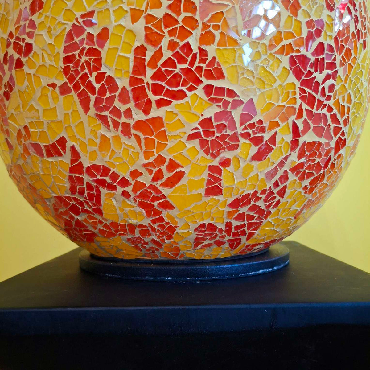 Lampada etnica abatjour in vetro giallo e rosso