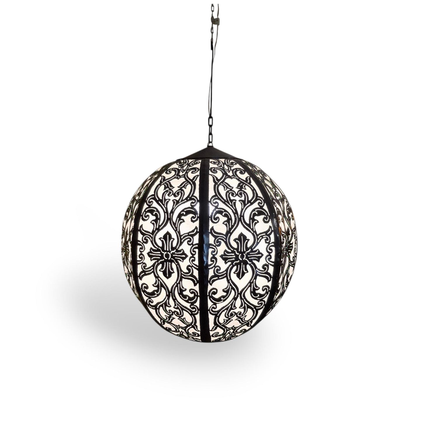 Lustre ethnique en fer forgé et tissu brodé