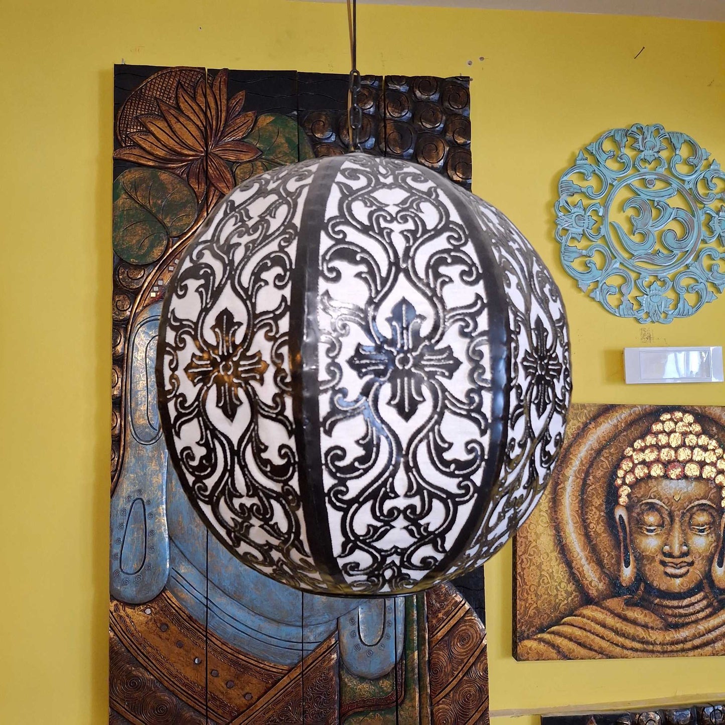 Lustre ethnique en fer forgé et tissu brodé