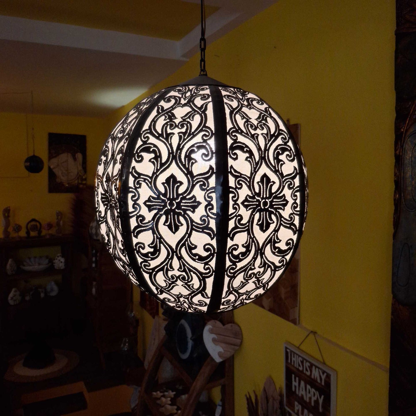 Lustre ethnique en fer forgé et tissu brodé