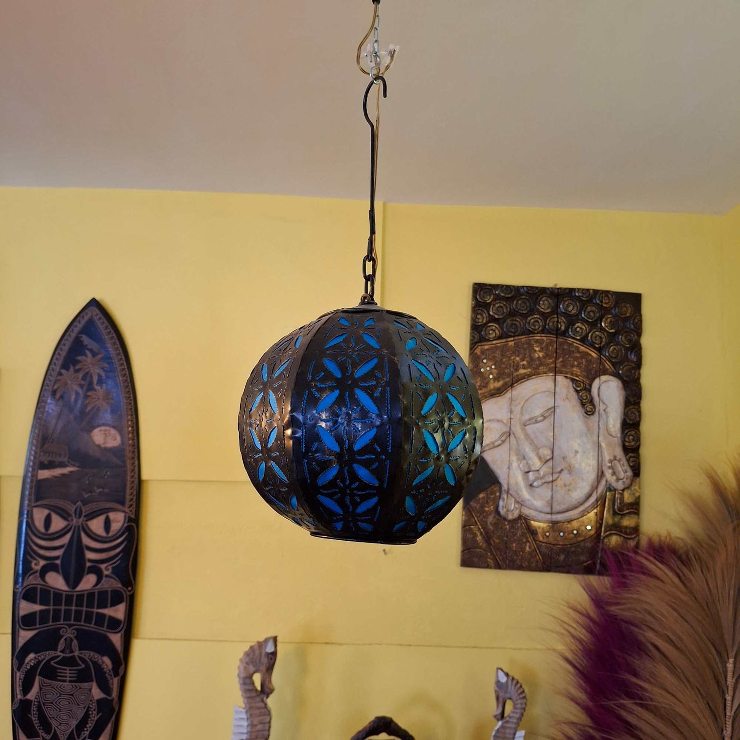 Lustre ethnique en fer brodé bleu