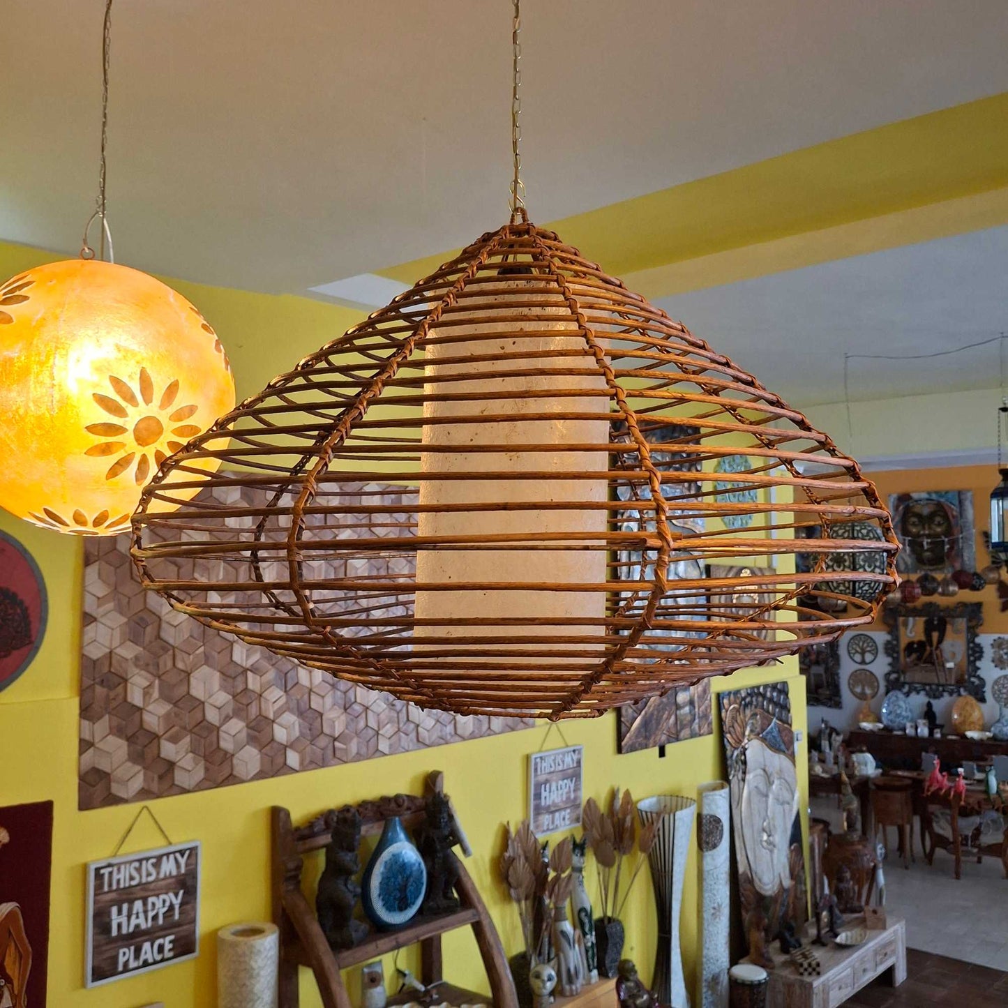 Lustre ethnique en rotin de style oriental 
