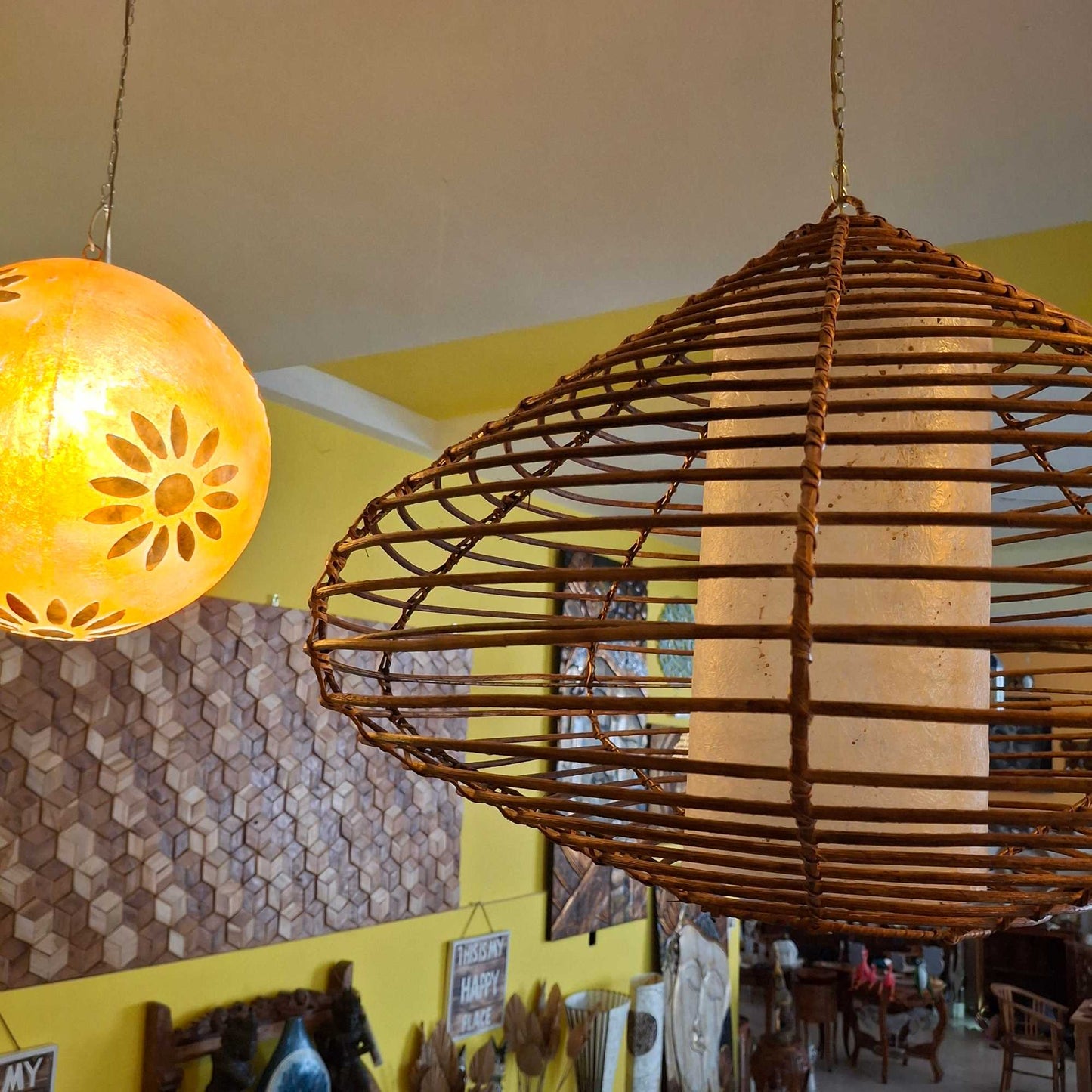 Lustre ethnique en rotin de style oriental 