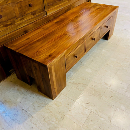 Table basse minimaliste en bois de teck et meuble TV