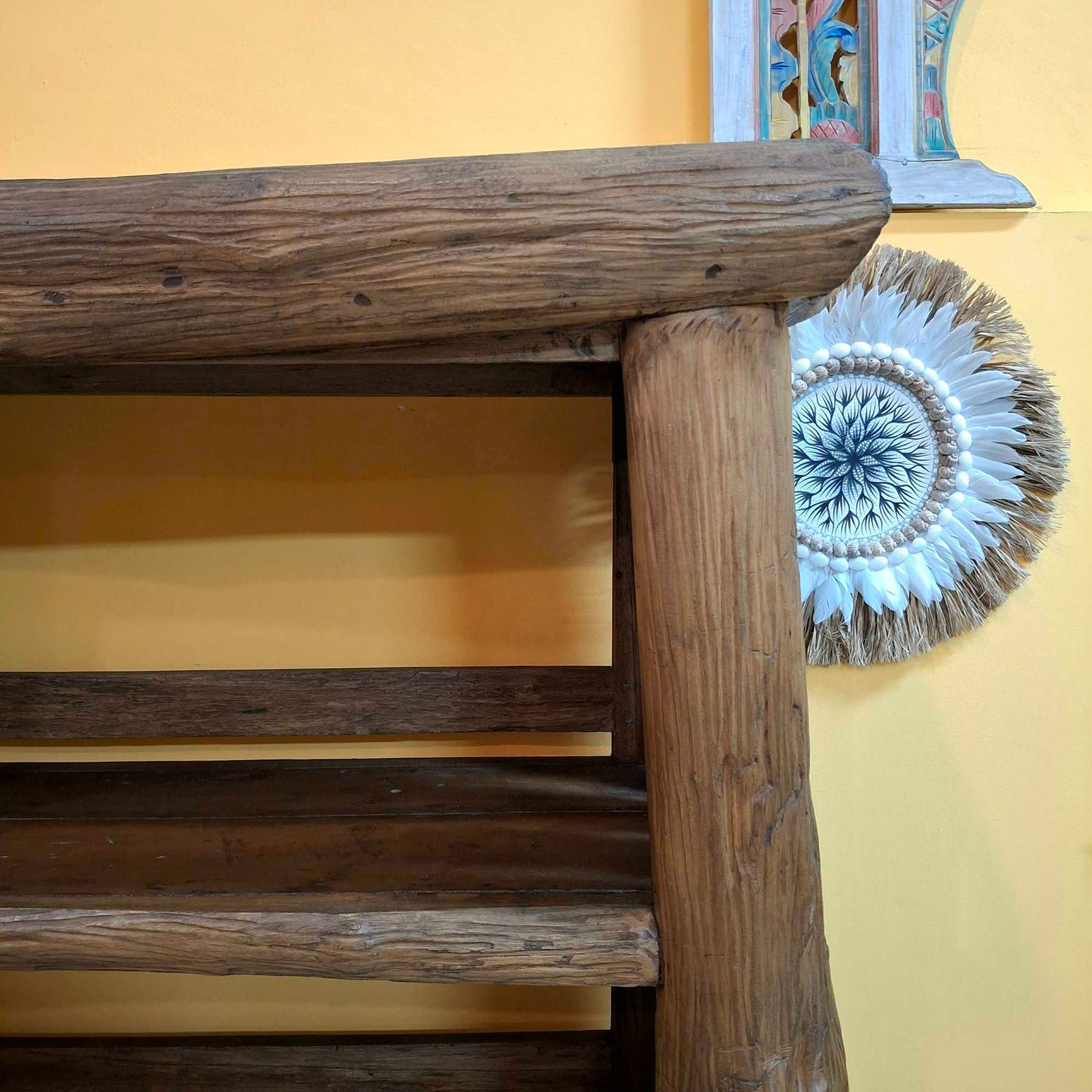 Mobile etnico linea Flintstones in legno teak