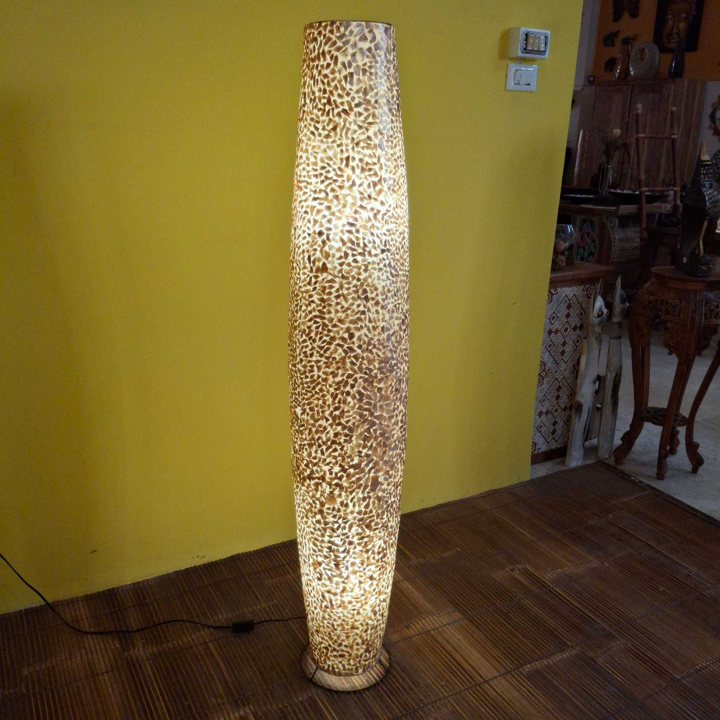 Piantana di madre perla dorata e ferro battuto
