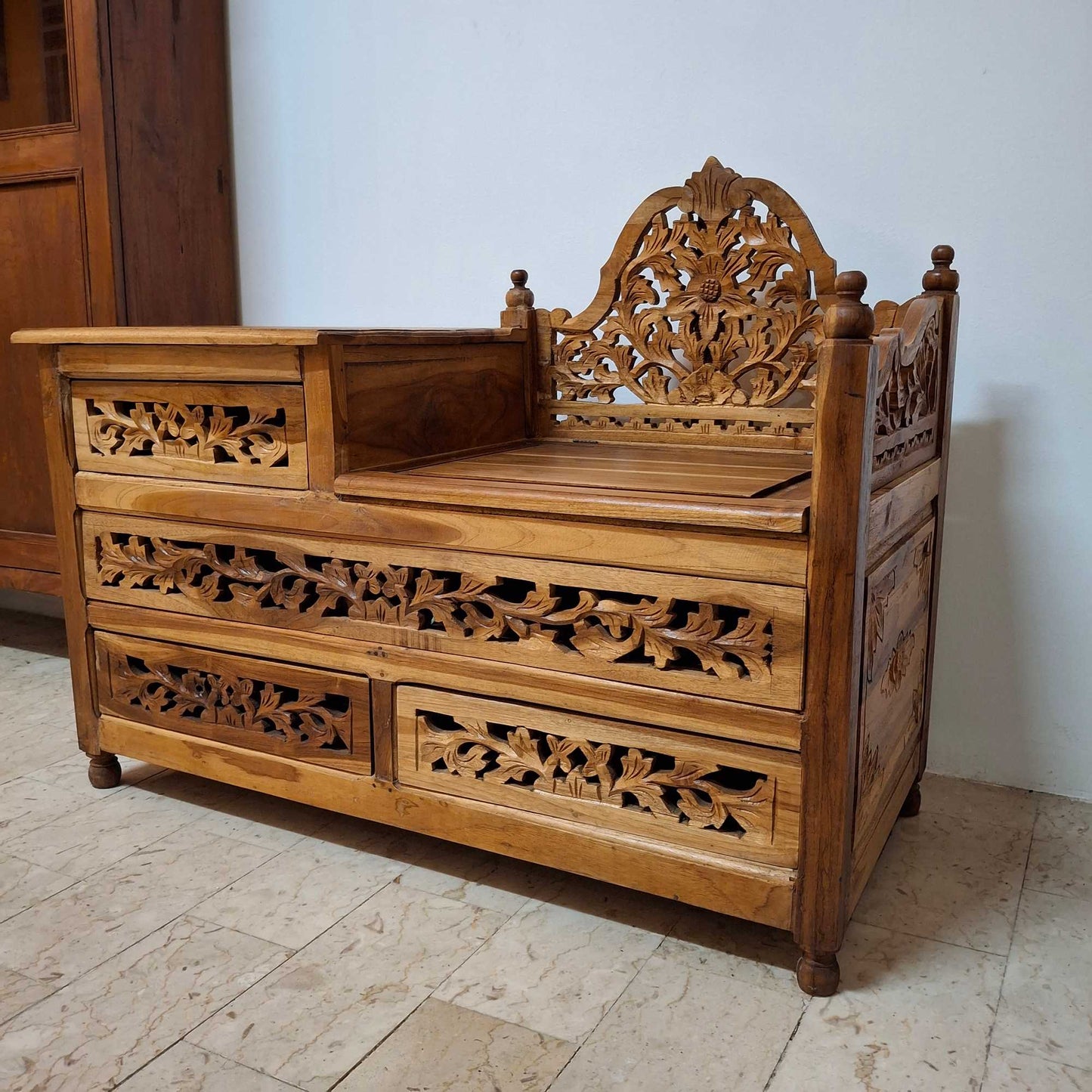 Fauteuil conteneur d'entrée ethnique
