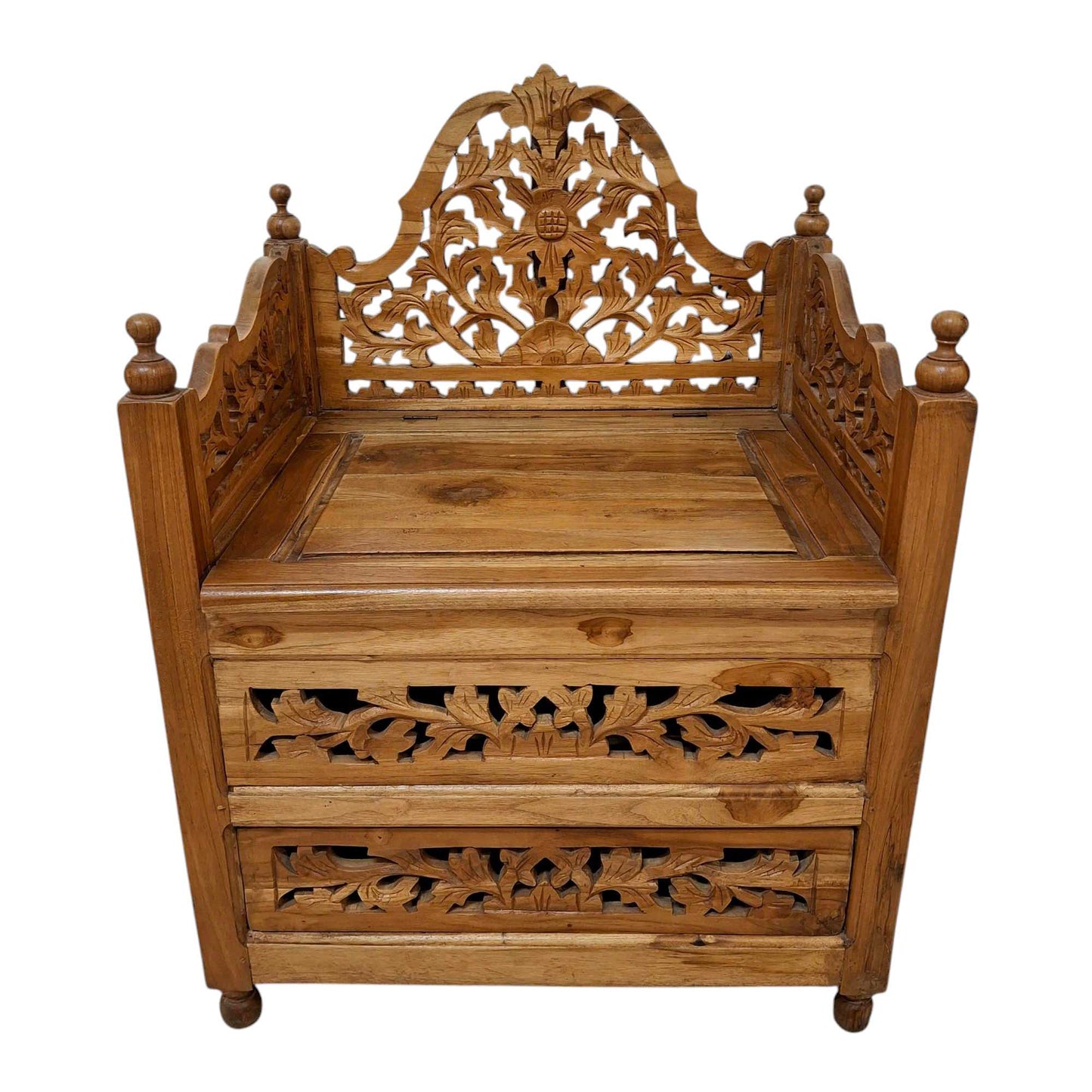 Fauteuil ethnique sculpté en bois de teck
