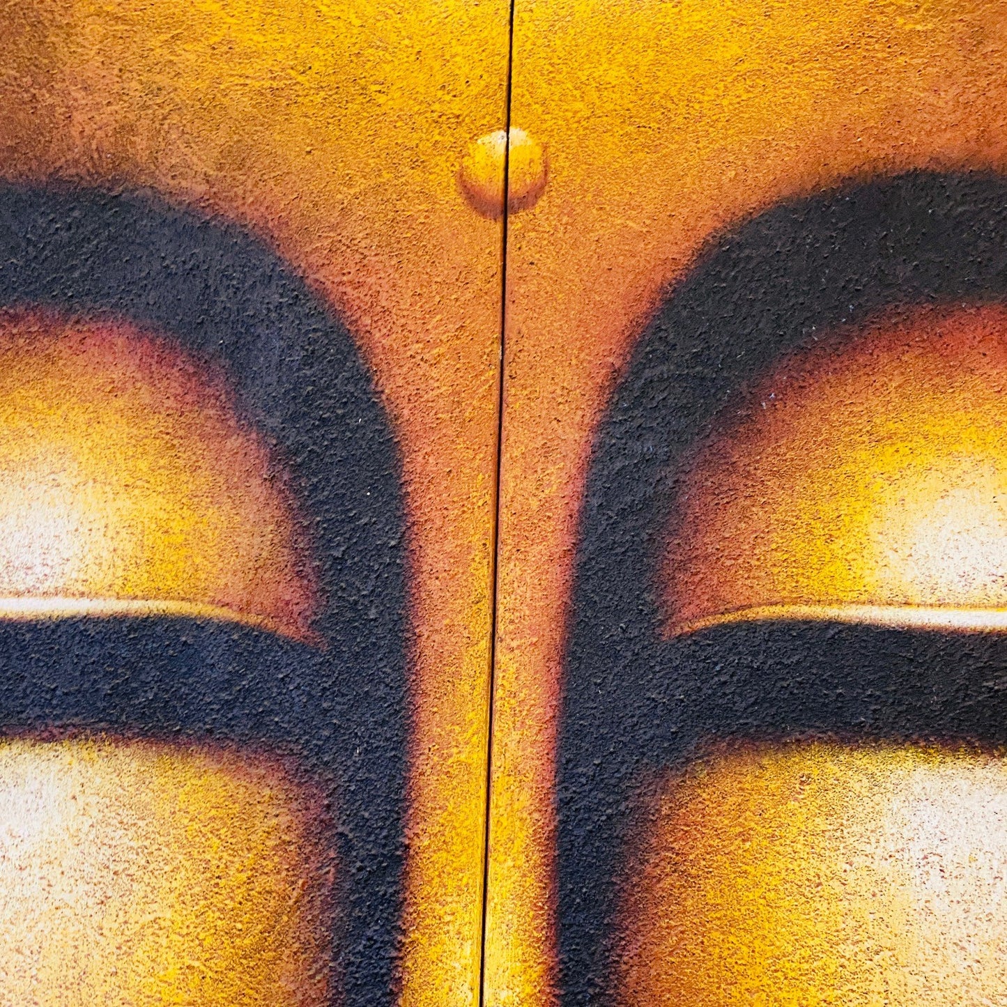 Peinture ethnique Bouddha sur toile peinte en or et noir