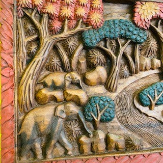 Panneau décoratif avec frise d'éléphants en bois massif