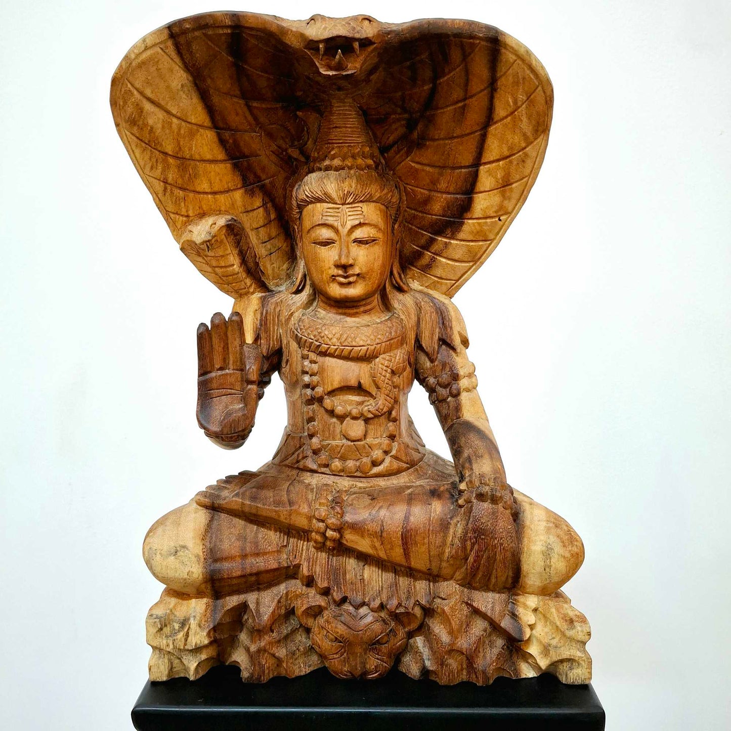 Scultura Shiva meditazione sacra cobra reale