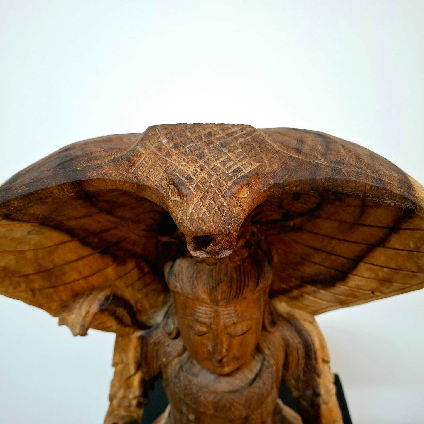Scultura Shiva meditazione sacra cobra reale