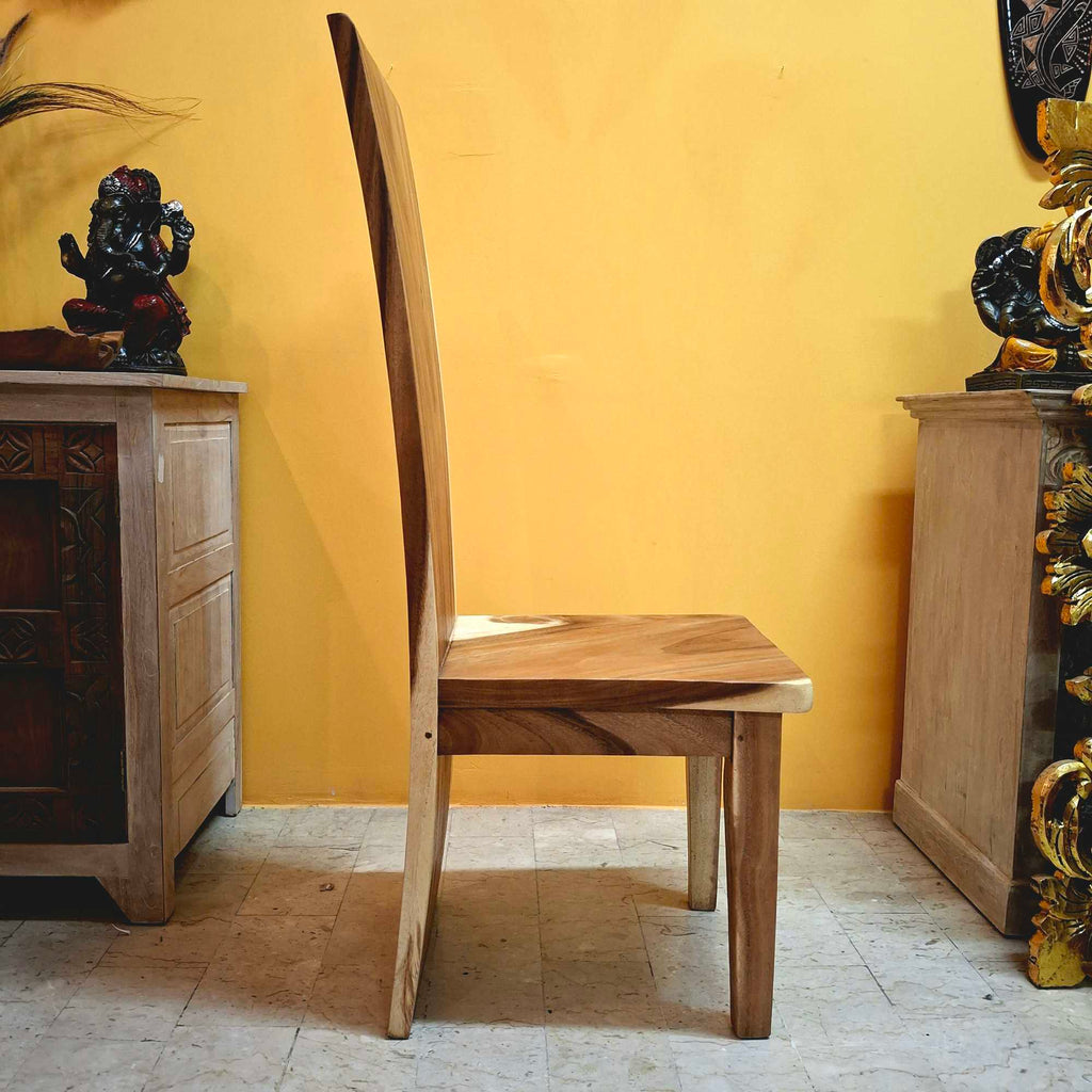 Sedia etnica legno massello con schienale alto