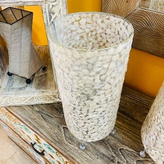 Lampe cylindrique en nacre blanche abat-jour ethnique