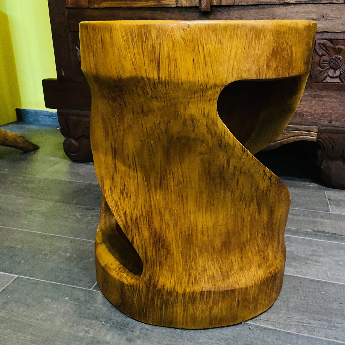 Comodino Etnico Legno Suar Massello Sgabello Spirale Tavolino Rotondo - ETNICBAY