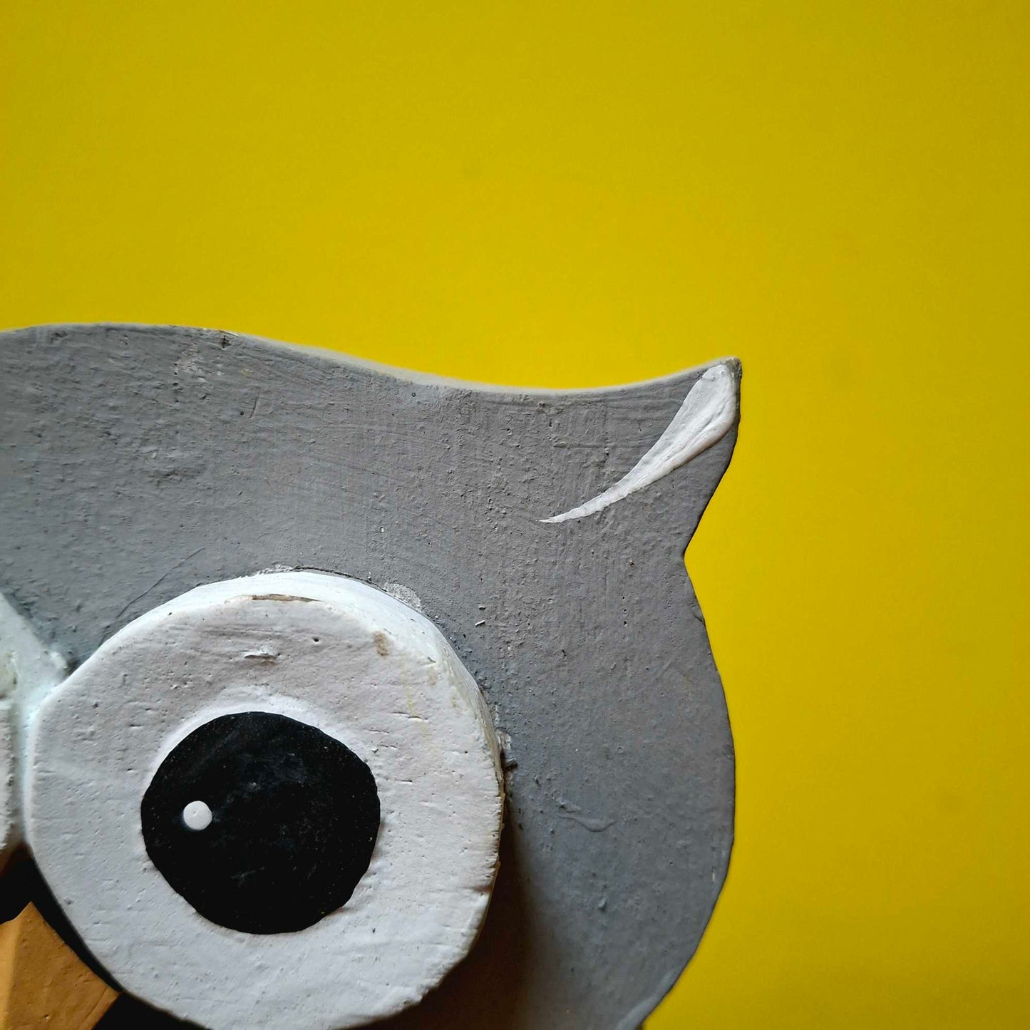 Decorative wooden owl figurine ornament