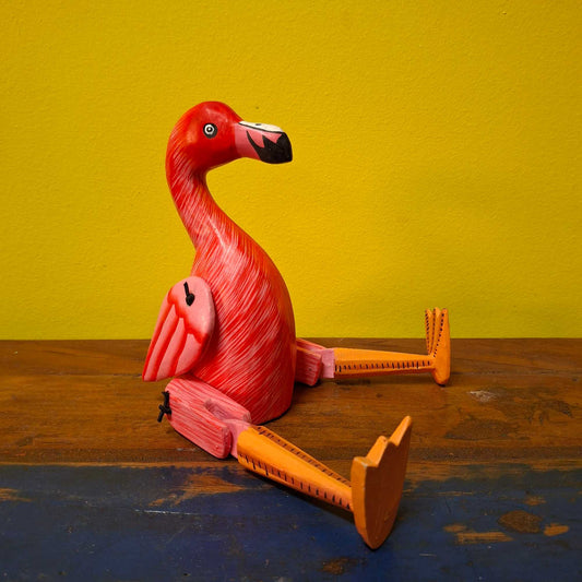 Figurine décorative en bois représentant un flamant rose
